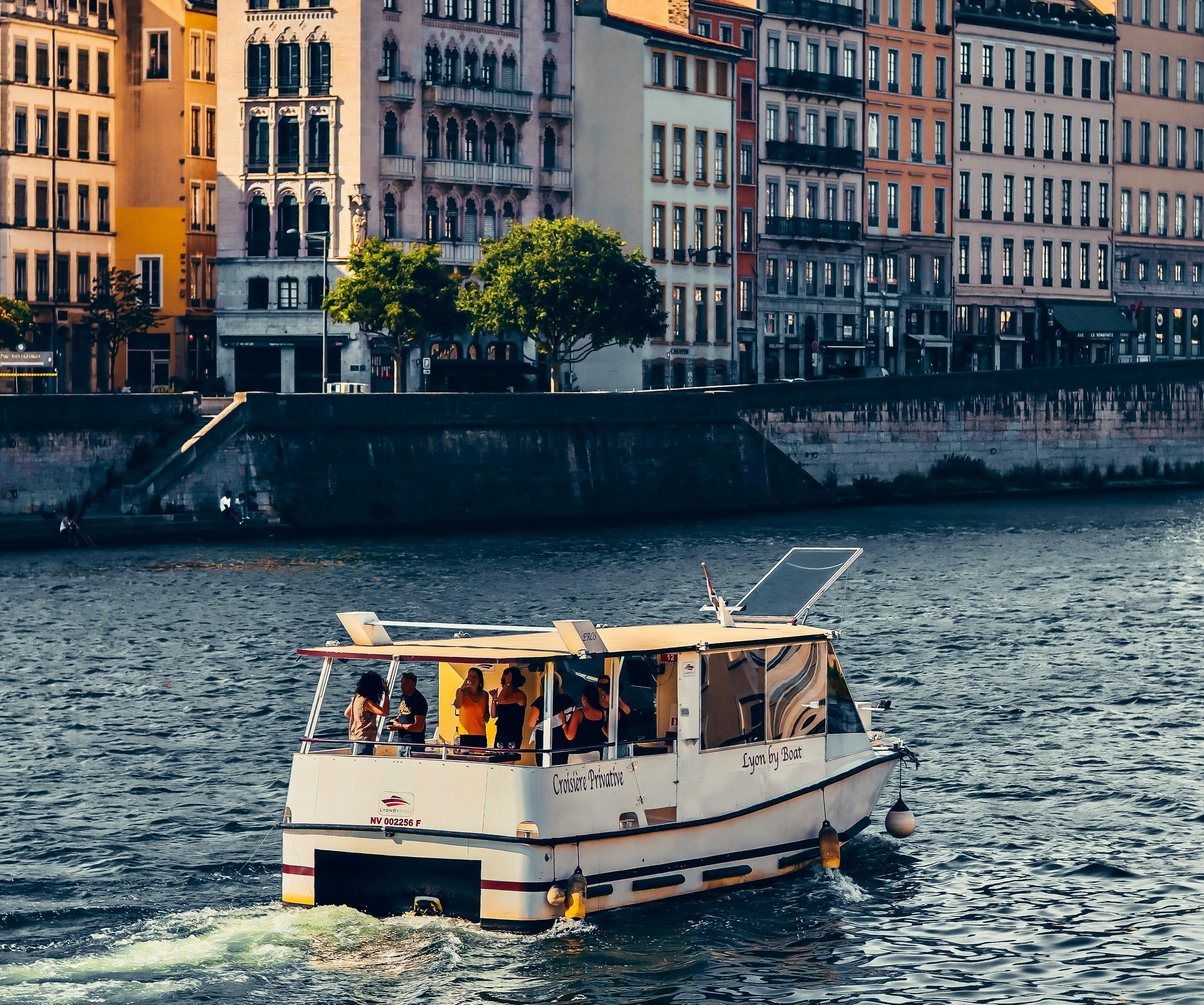 Les 5 activités nautiques à faire à Lyon - lyon bateau