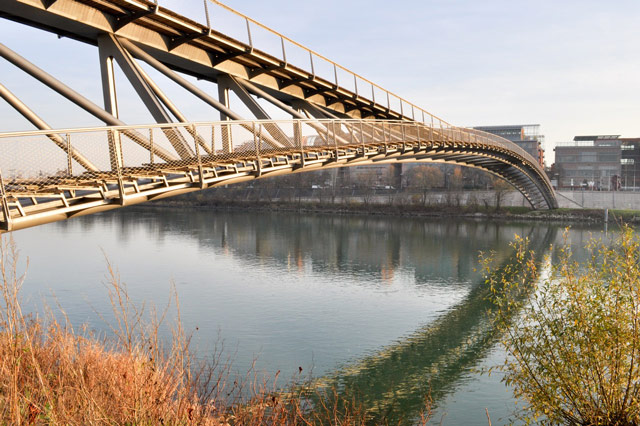 Les 7 trucs à savoir sur les Berges - passerelle_cité-internationale