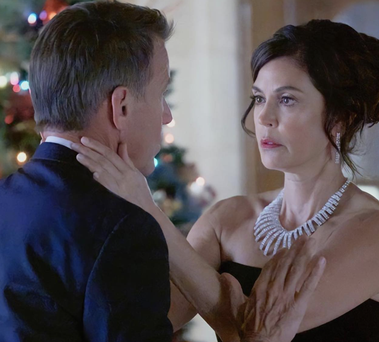 Les premières images du film de Noël avec Teri Hatcher et James Denton