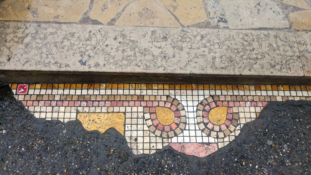 Lyon : la mosaïque des trottoirs ou l’art du flacking