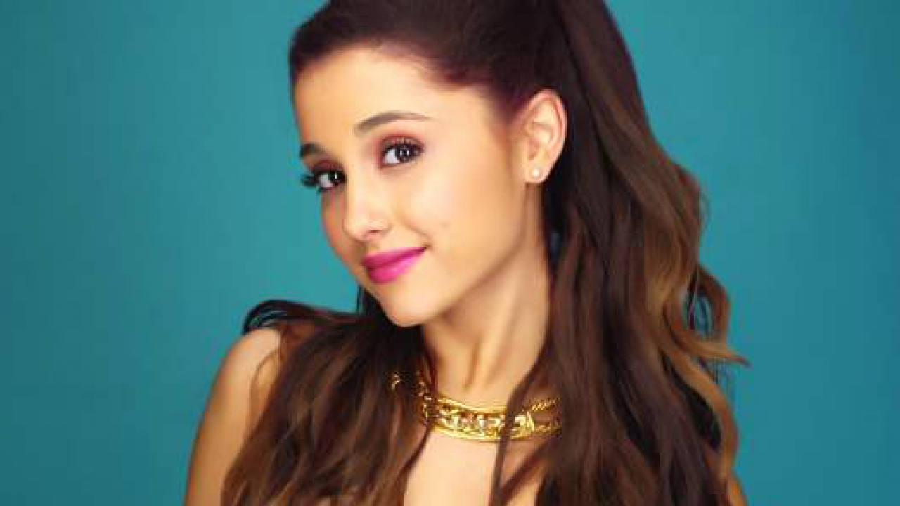 Ariana Grande a failli avoir un accident