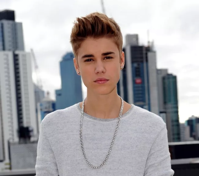 Justin Bieber : Une fan l’accuse d’être le père de sa fille !