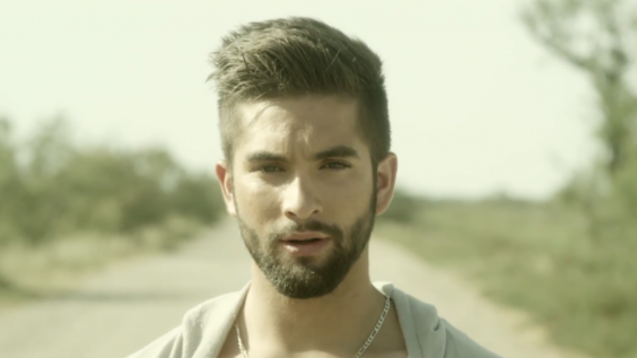 Kendji dévoile deux nouveaux titres en live!