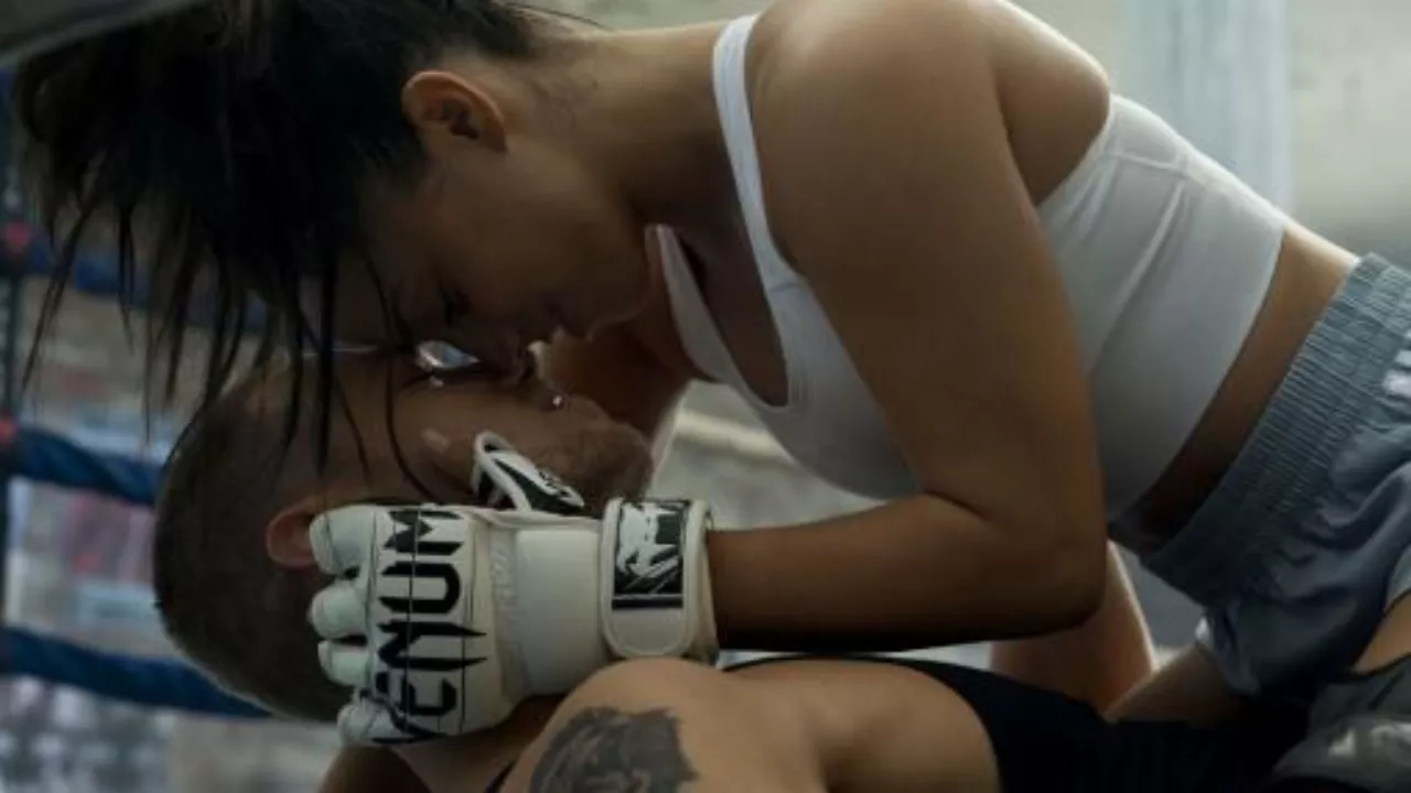 La réalisatrice de la saga « After » de retour avec un nouveau film sulfureux ! (vidéo) La réalisatrice de la saga « After » de retour avec un nouveau film sulfureux ! (vidéo)