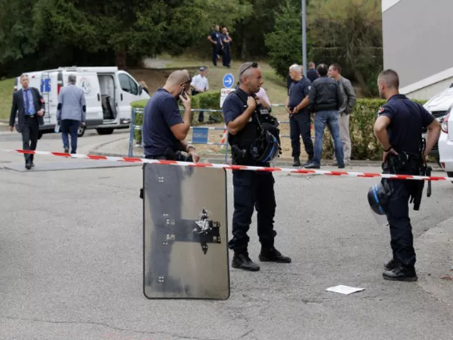 Sainte-Foy-lès-Lyon : l’homme blessé par un tir de policier est décédé Sainte-Foy-lès-Lyon : l’homme blessé par un tir de policier est décédé