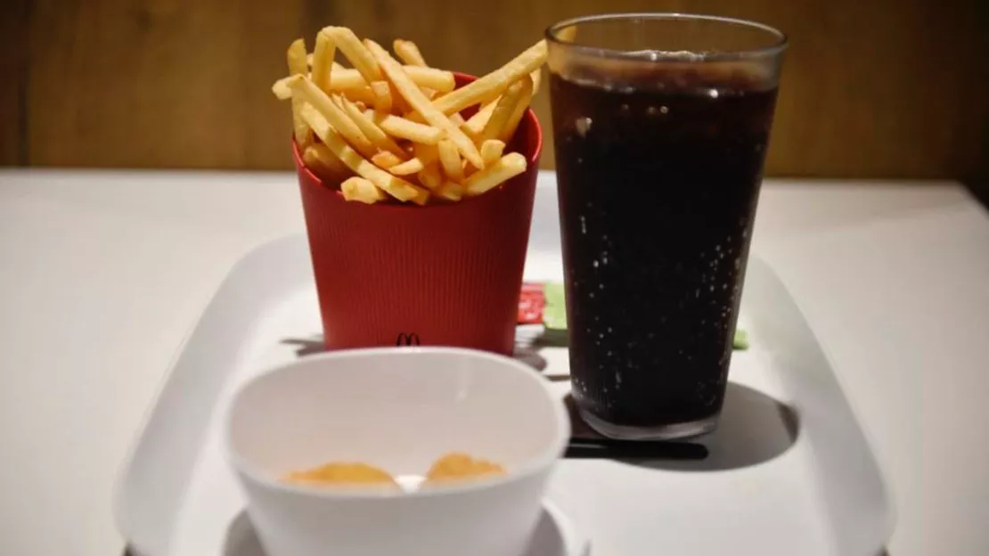Après la loi anti-gaspillage, la vaisselle des fast-food fait l’objet de nombreux vols