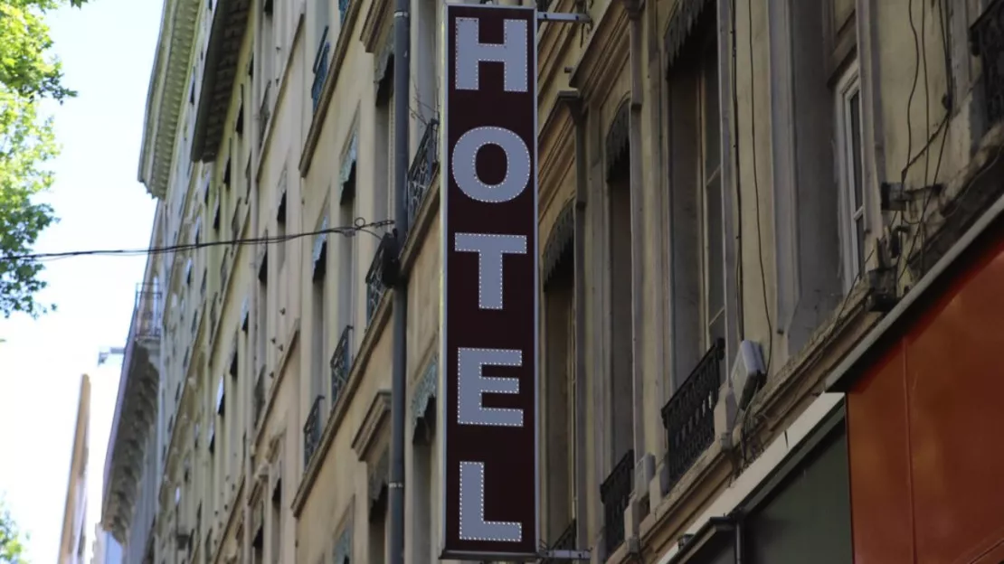 La Ville de Lyon va prendre en charge les nuits d'hôtel des familles hébergées dans les écoles