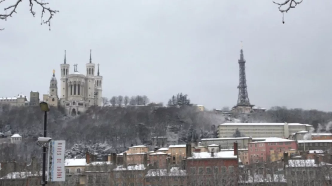 Neige  : le dispositif de viabilité hivernale déclenché par la Métropole de Lyon