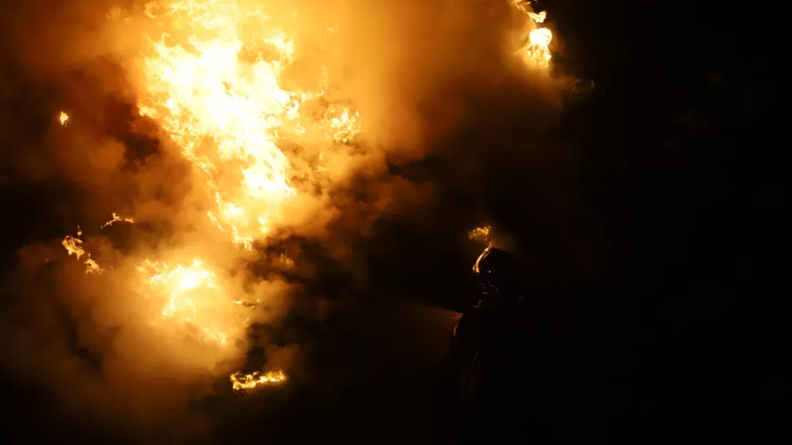 Nuit d'émeutes sur la métropole lyonnaise après la mort de Nahel