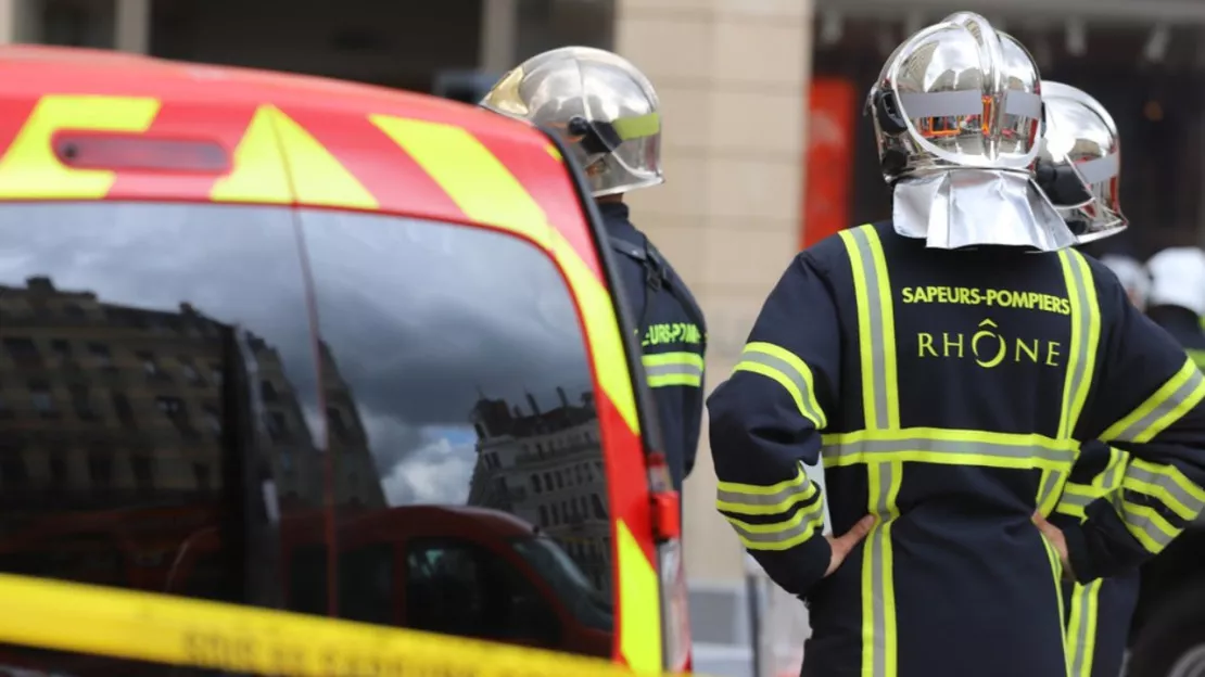 Près de Lyon : des habitants évacués après la découverte d’un trou dans le jardin