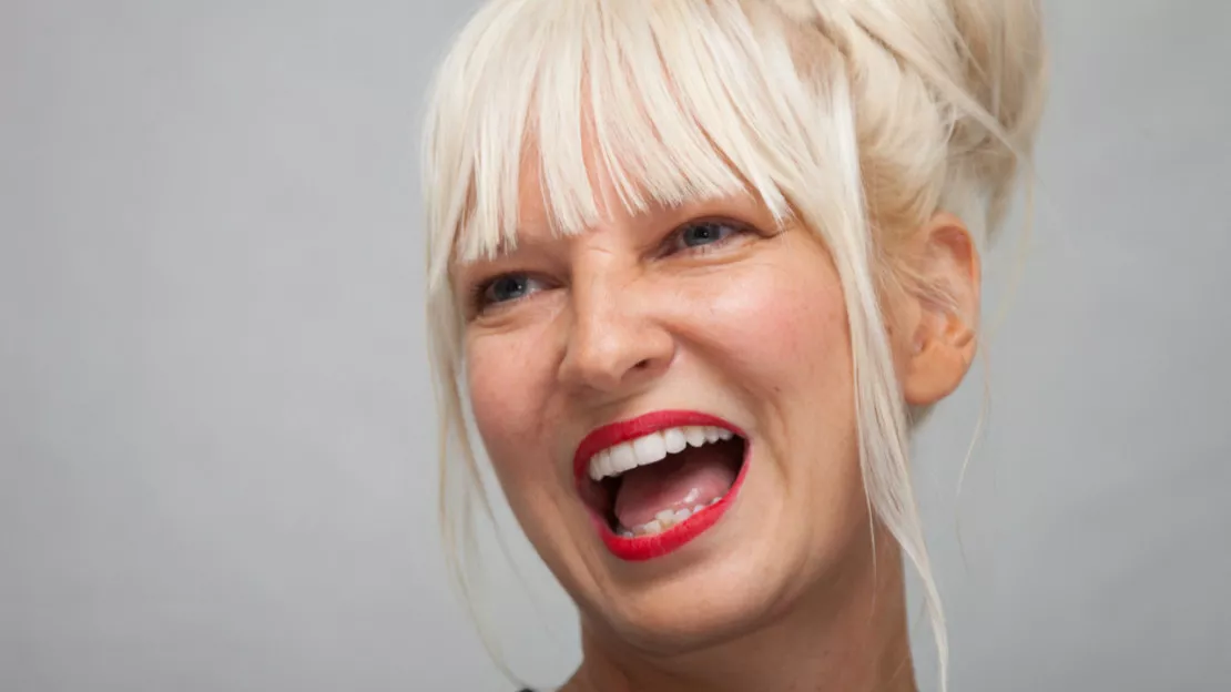 Sia dévoile le clip de son nouveau titre pour les Fêtes de fin d’année (vidéo)