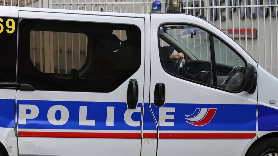 Trois adolescents mis en examen après une alerte à la bombe dans un lycée près de Lyon
