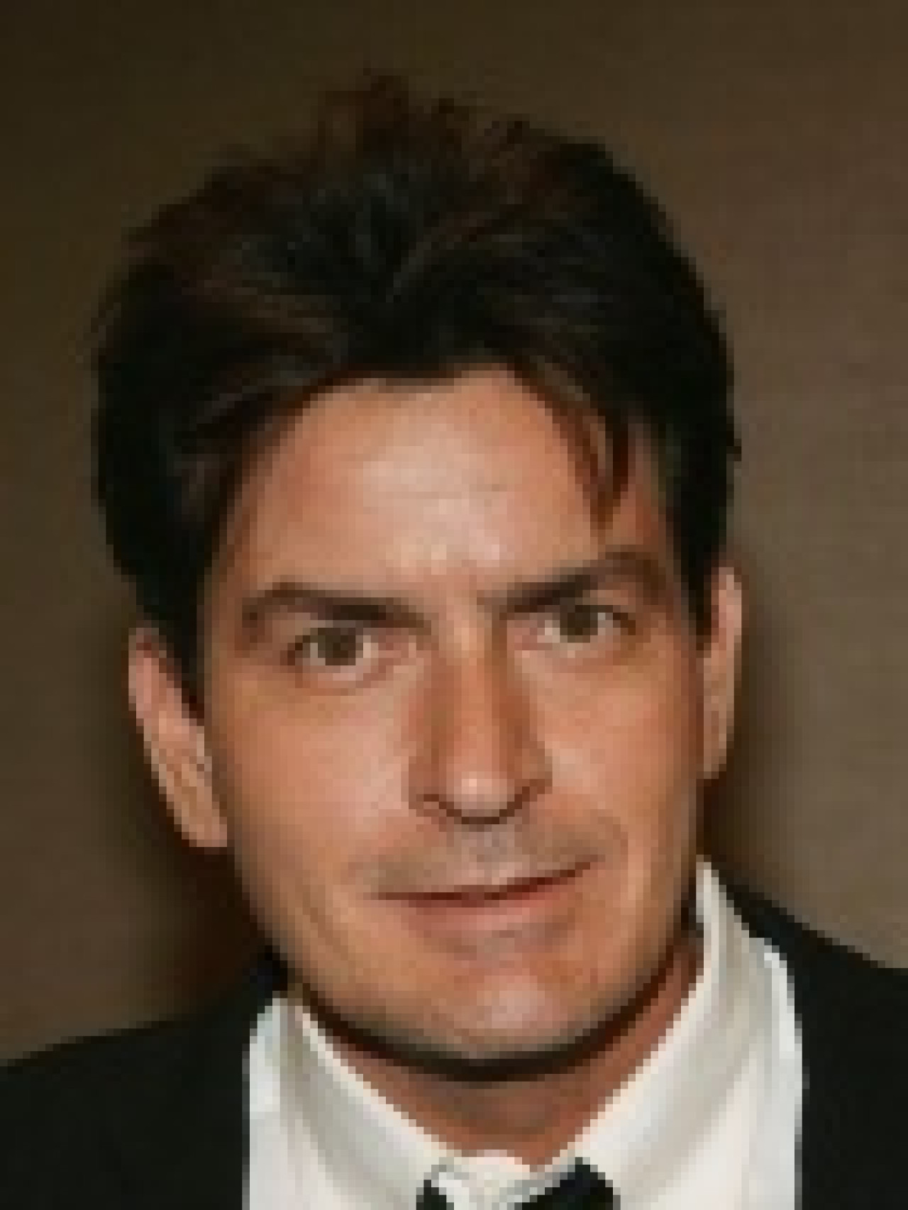 Charlie Sheen en th&eacute;rapie pour g&eacute;rer sa violence conjugale