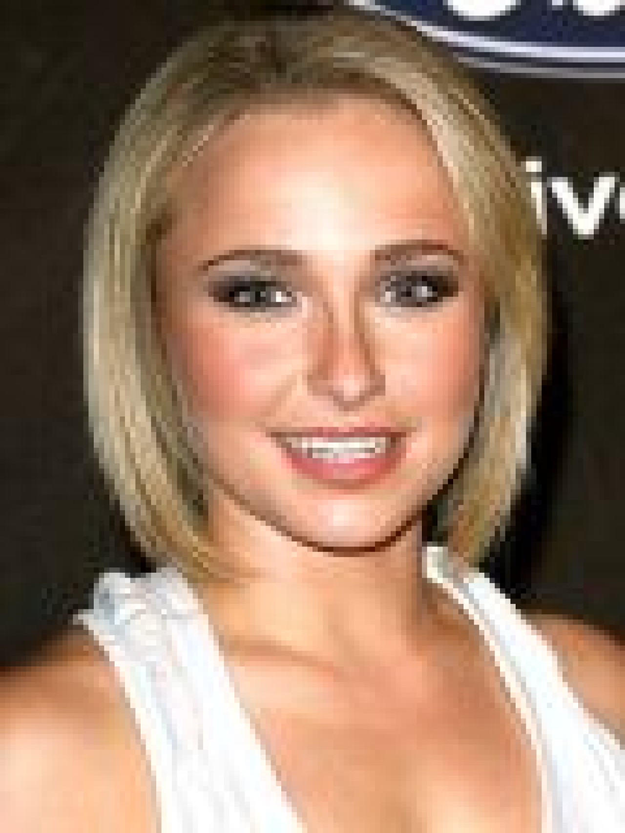 Hayden Panettiere vir&eacute;e de bo&icirc;te
