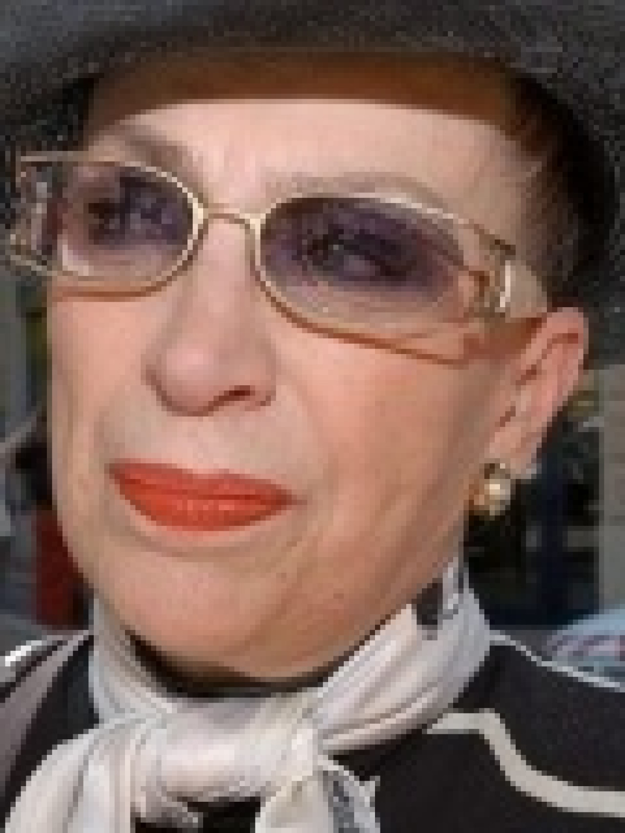 La Ferme C&eacute;l&eacute;brit&eacute;s : Genevi&egrave;ve de Fontenay contre Endemol 