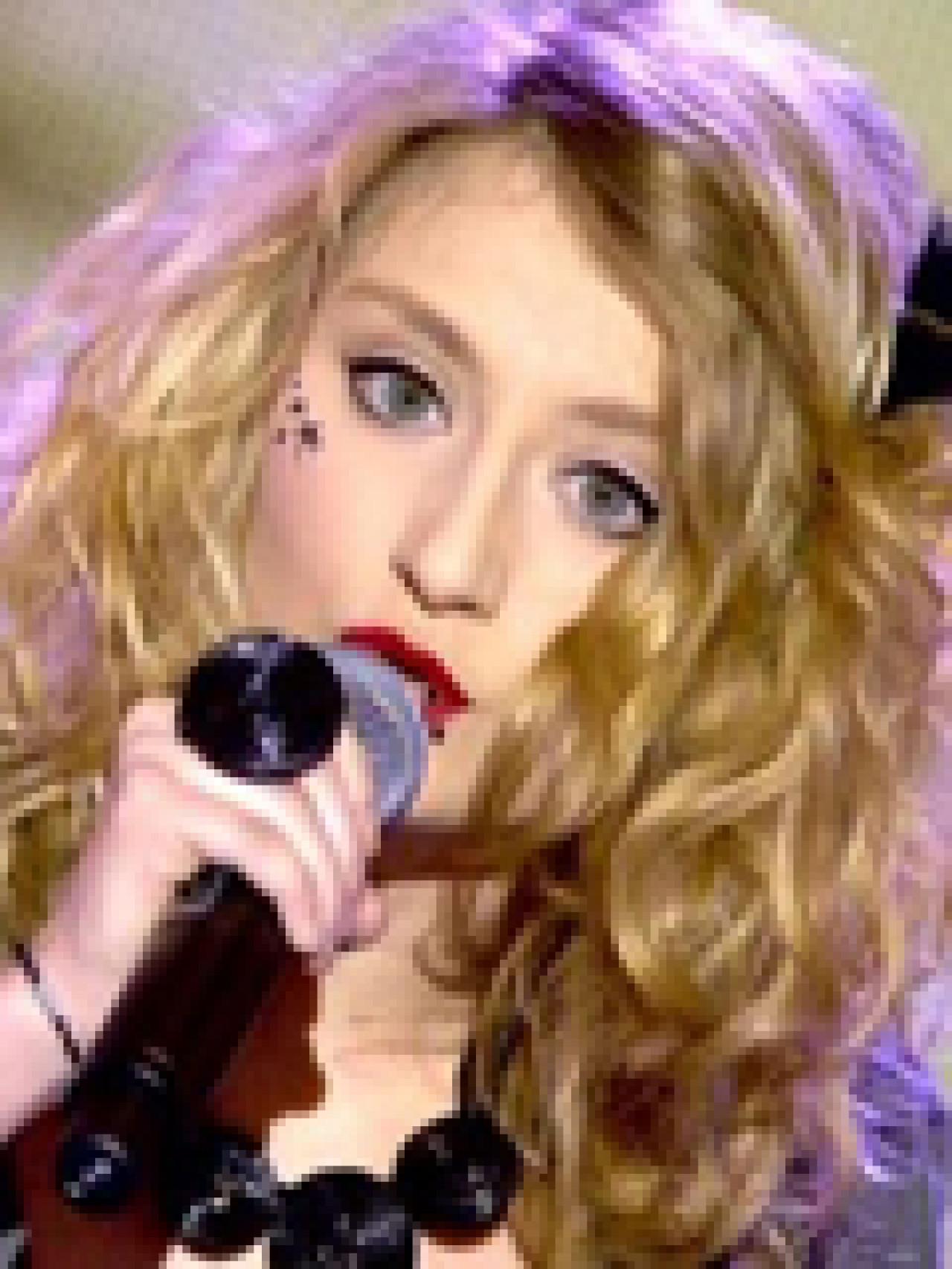 Lucile &eacute;limin&eacute;e de la Nouvelle Star !