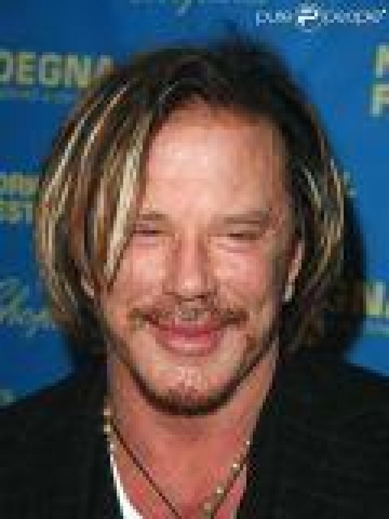 Mickey Rourke s'est invité à l'anniversaire de Paris Hilton Mickey Rourke s'est invité à l'anniversaire de Paris Hilton