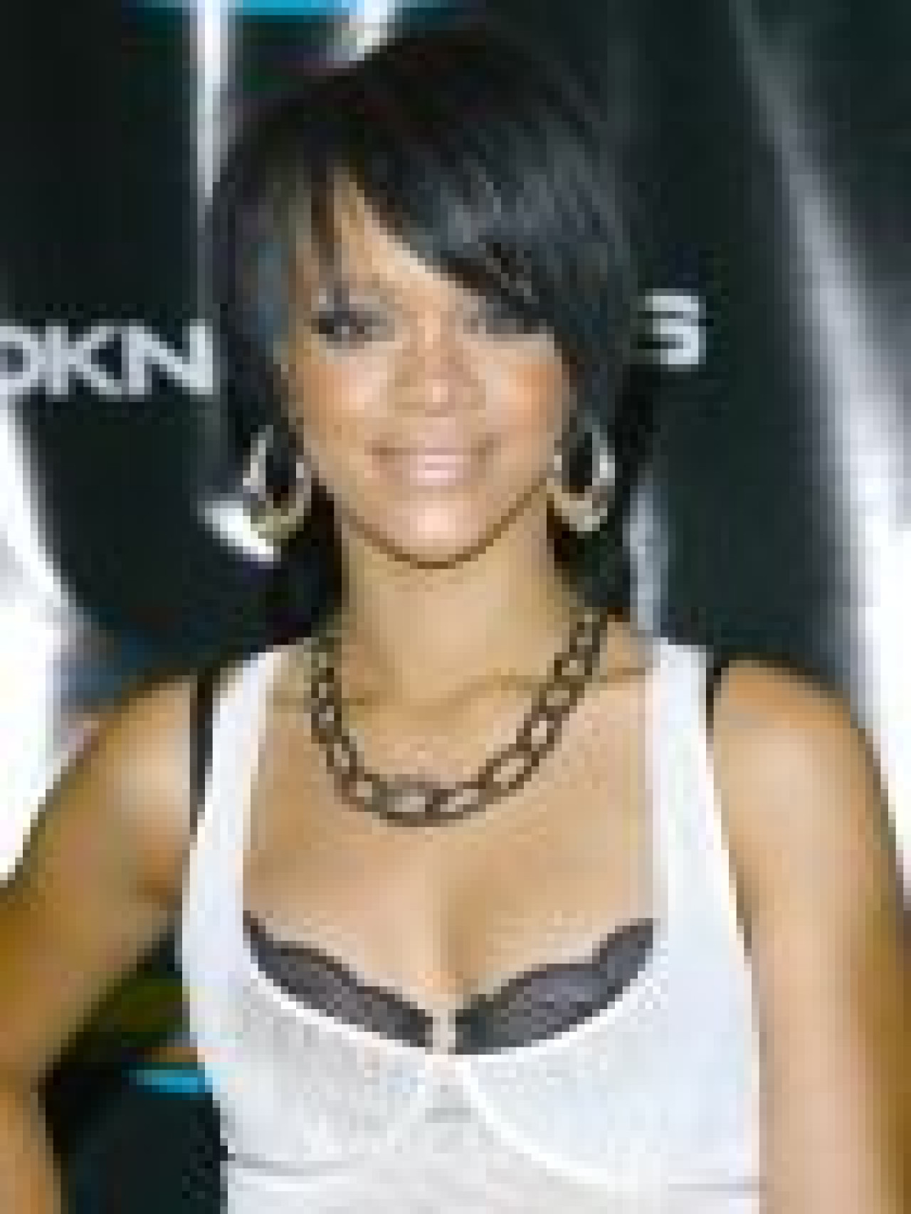Rihanna se remet avec son amour d'enfance ? Rihanna se remet avec son amour d'enfance ?