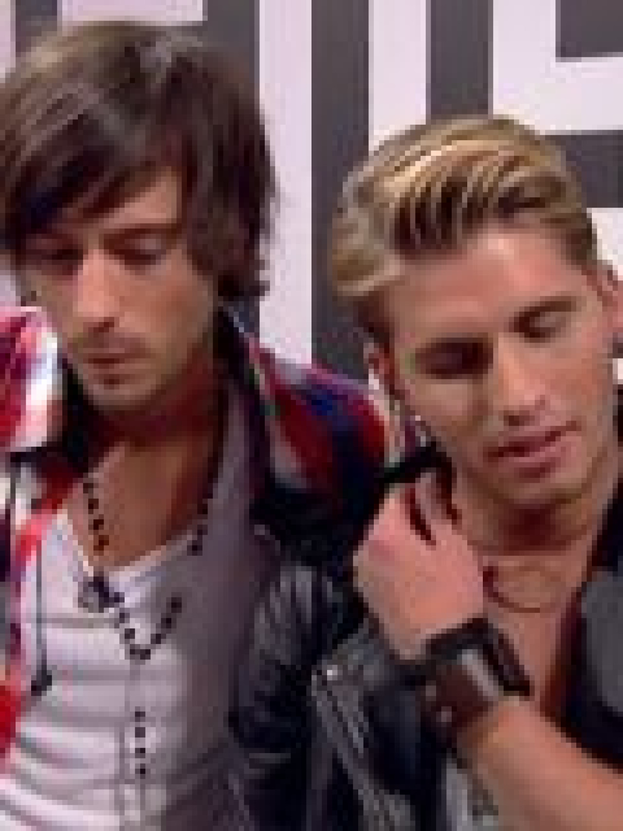 Secret Story 4 : Robin et Benoît se draguent Secret Story 4 : Robin et Benoît se draguent