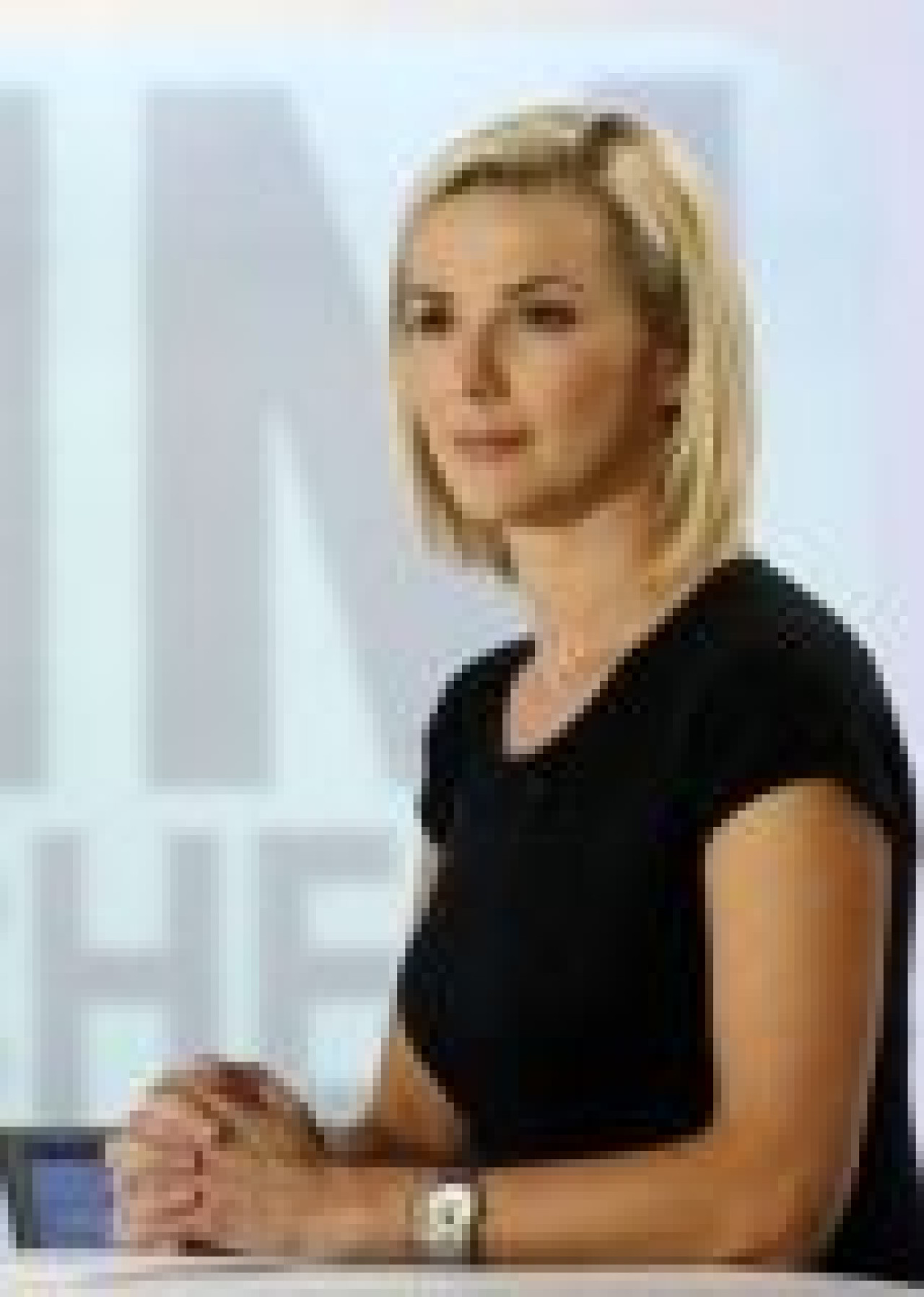 Laurence Ferrari : son JT chute... Laurence Ferrari : son JT chute...