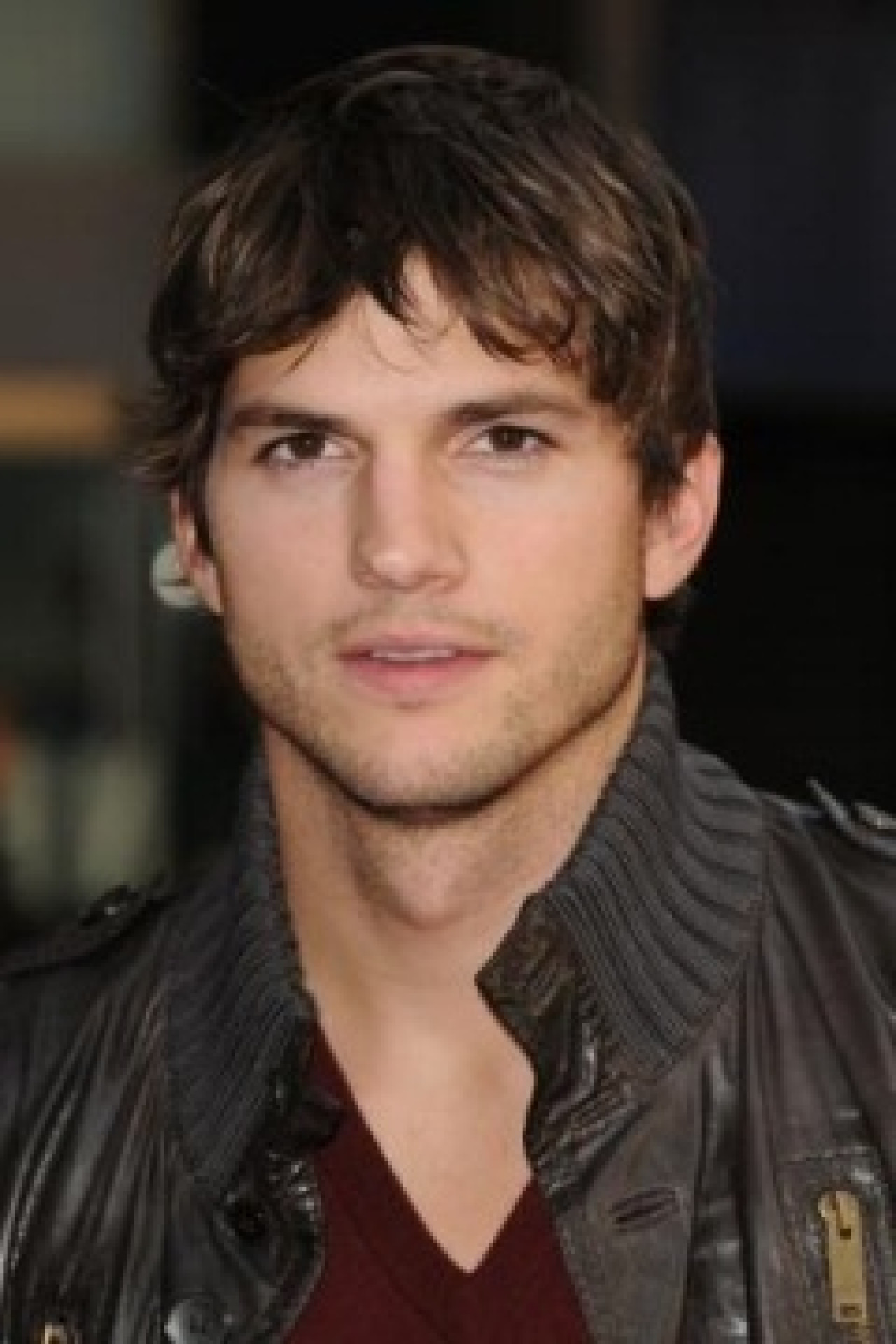 Ashton Kutcher infidèle... Ashton Kutcher infidèle...