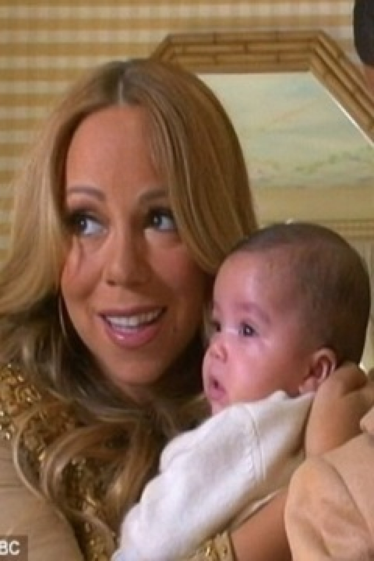 Mariah Carey nous dévoile ses jumeaux! Mariah Carey nous dévoile ses jumeaux!
