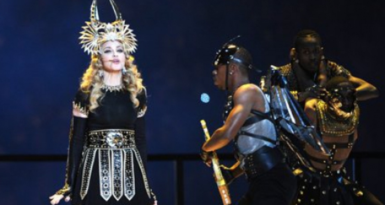 Madonna s'offre Jean Paul Gaultier ... Madonna s'offre Jean Paul Gaultier ...
