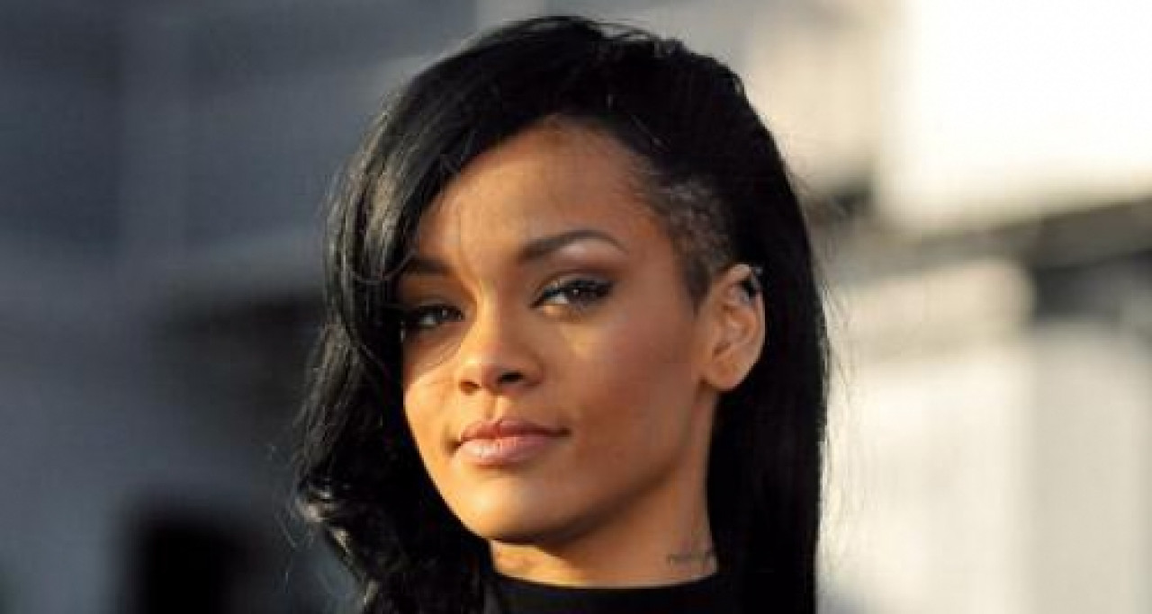 Rihanna : le top de ses folies capillaires !