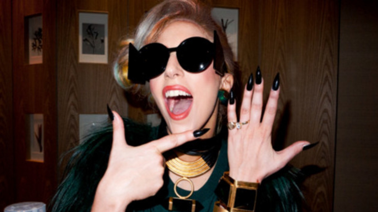 Lady Gaga s'est fiancée avec Taylor Kinney! Lady Gaga s'est fiancée avec Taylor Kinney!