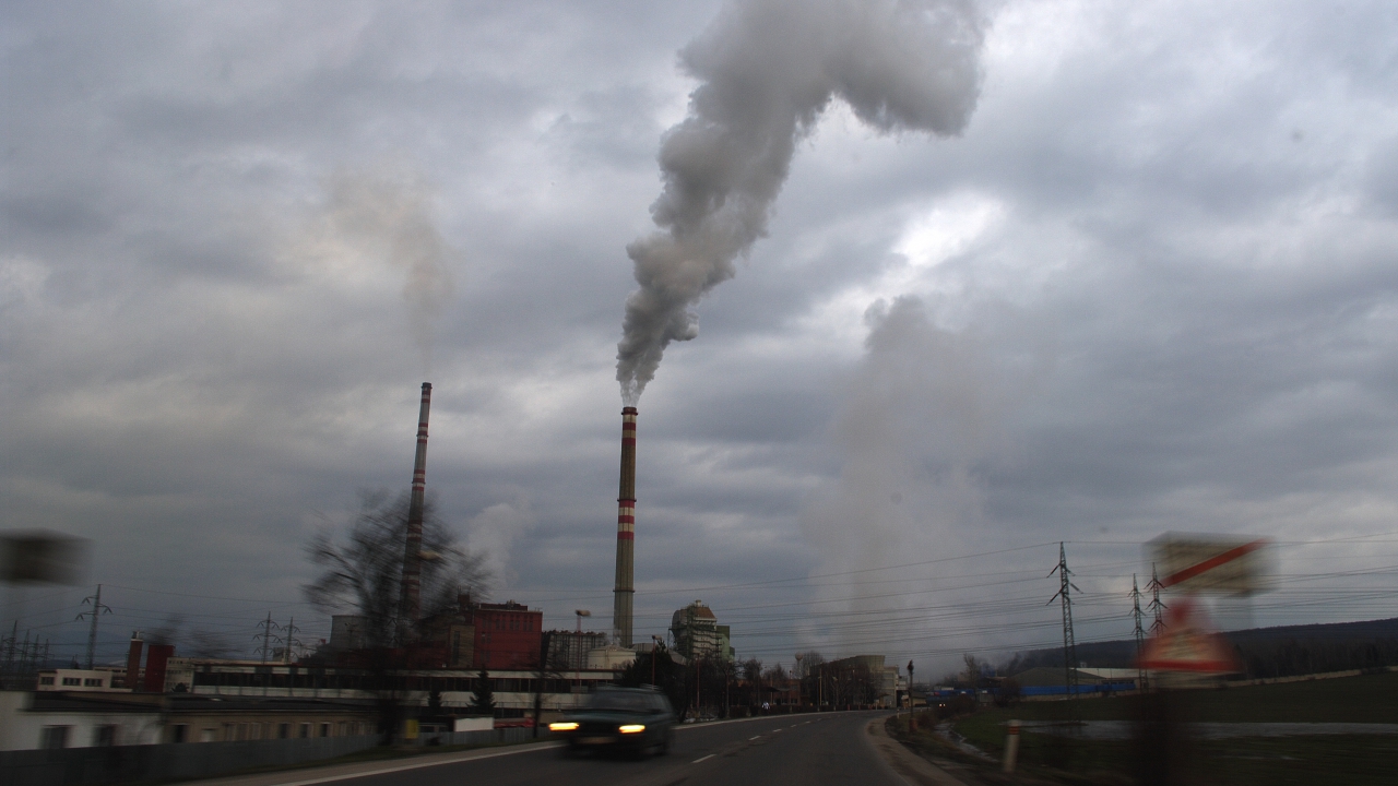 Un rapport du S&eacute;nat &eacute;value le co&ucirc;t de la pollution de l'air &agrave; plus de 100 milliards d'euros par an en France