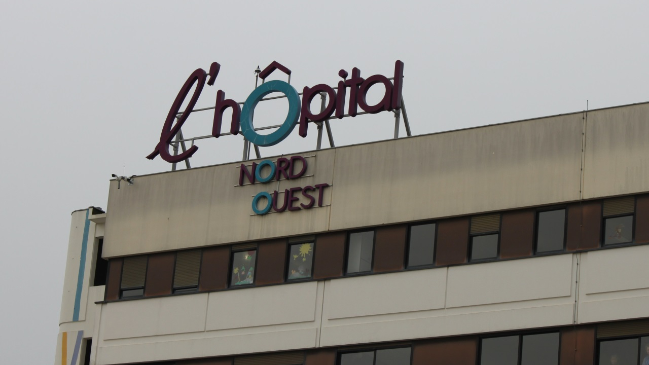 Appel à témoins après une agression au cutter devant l'hôpital Nord-Ouest