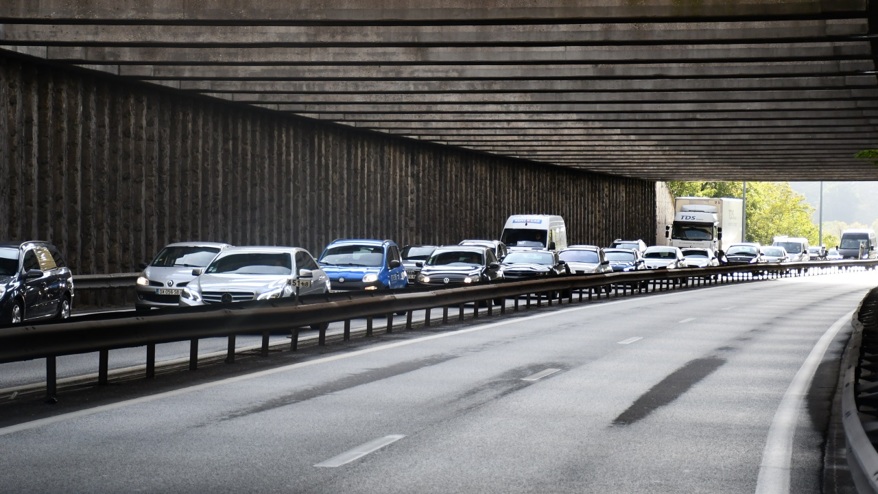 Bison Futé : week-end rouge sur les routes, les automobilistes invités à éviter l’A7 Bison Futé : week-end rouge sur les routes, les automobilistes invités à éviter l’A7