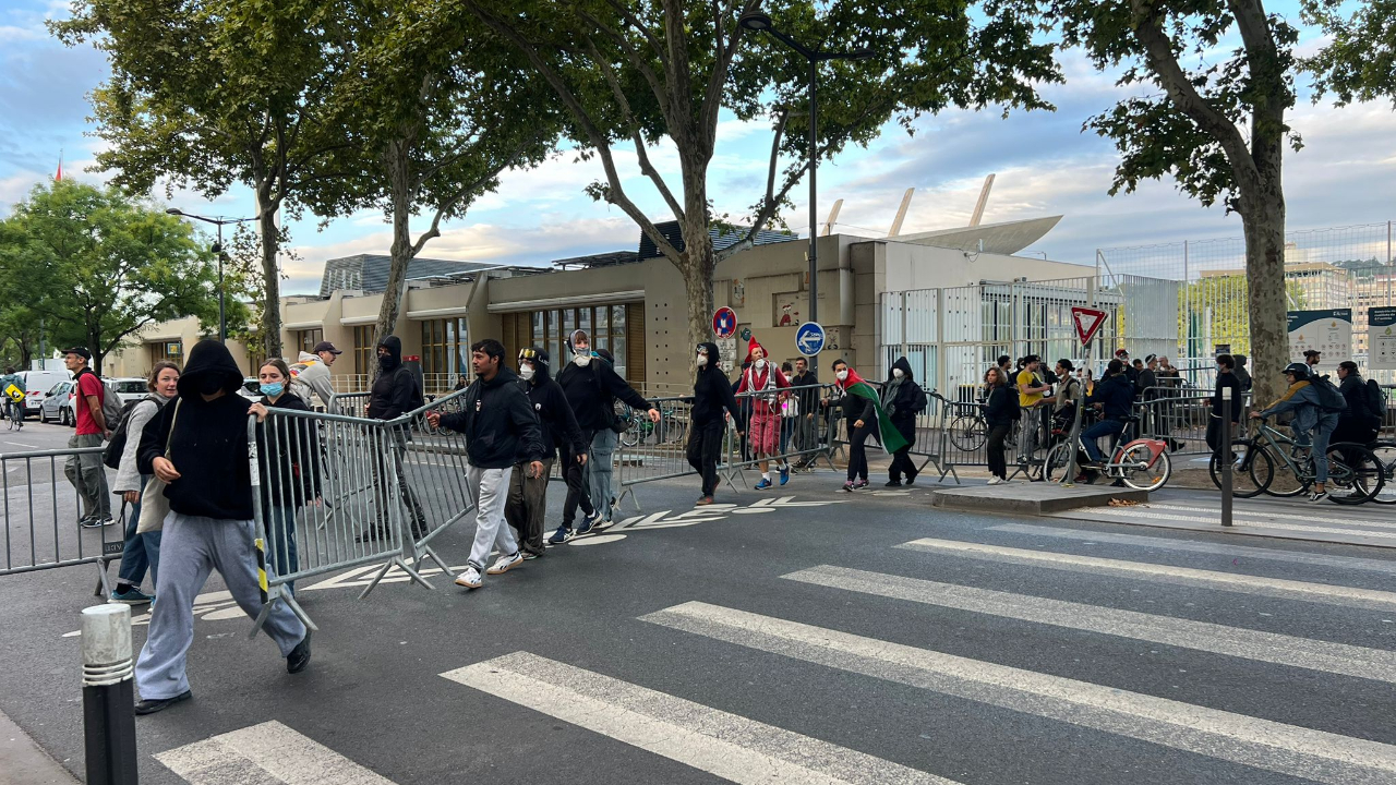 "Bloquons tout le 10 septembre" : des tensions à Lyon "Bloquons tout le 10 septembre" : des tensions à Lyon
