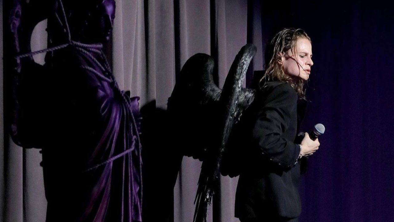 Christine and the Queens annule sa tournée : "Je devais le faire" Christine and the Queens annule sa tournée : "Je devais le faire"