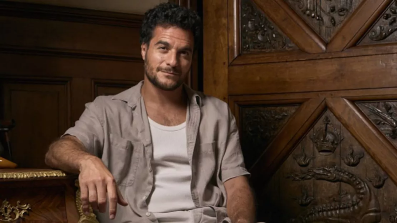 "Complémentaire" la déclaration d'amour d'Amir à sa femme. "Complémentaire" la déclaration d'amour d'Amir à sa femme.