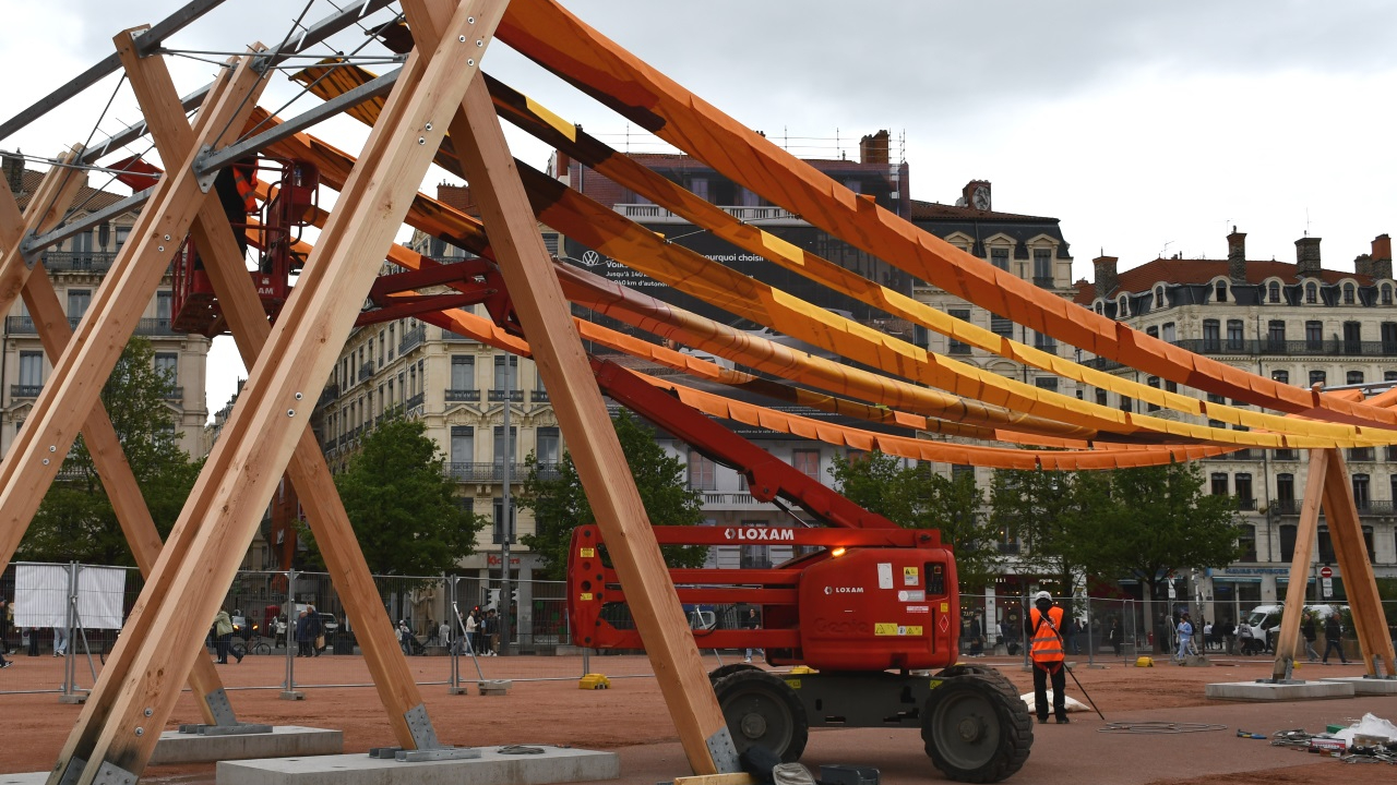 Des dégradations sur l'œuvre de la place Bellecour à Lyon Des dégradations sur l'œuvre de la place Bellecour à Lyon