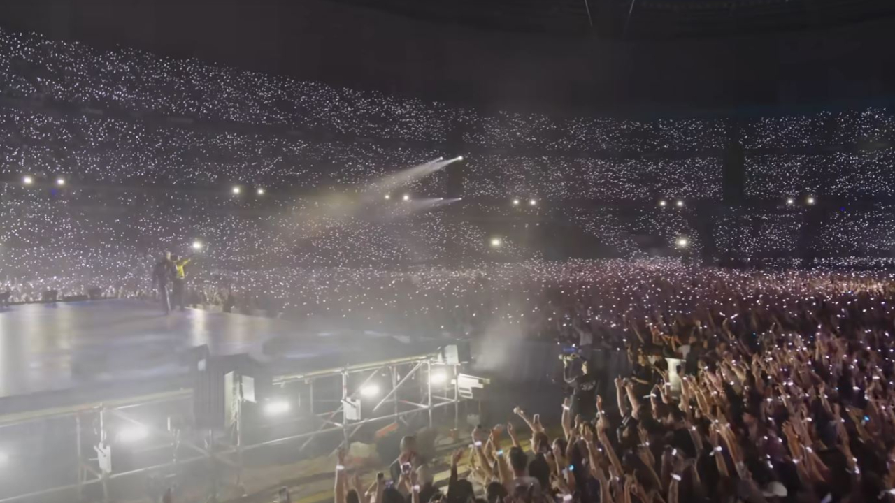 DJ Snake sample Phil Collins pour son nouveau tube "Paradise" DJ Snake sample Phil Collins pour son nouveau tube "Paradise"