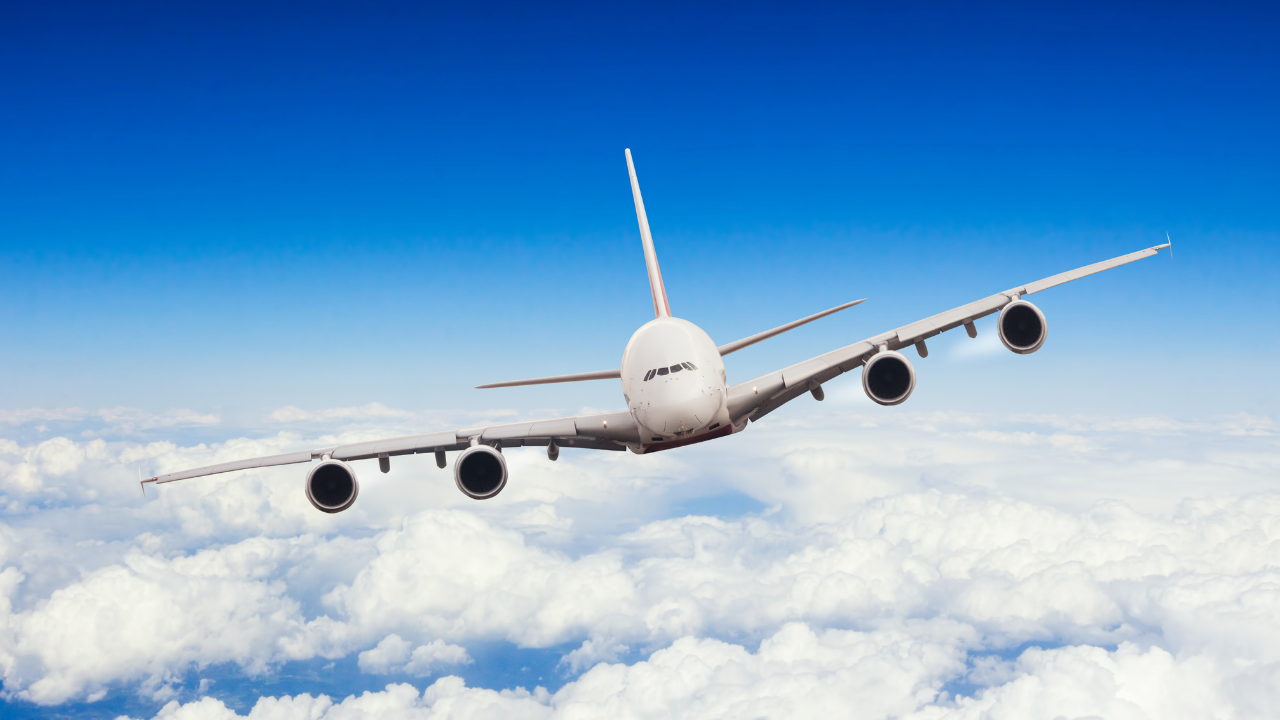 Easyjet dévoile 4 nouvelles lignes au départ de Lyon dès le mois d'octobre ! Easyjet dévoile 4 nouvelles lignes au départ de Lyon dès le mois d'octobre !