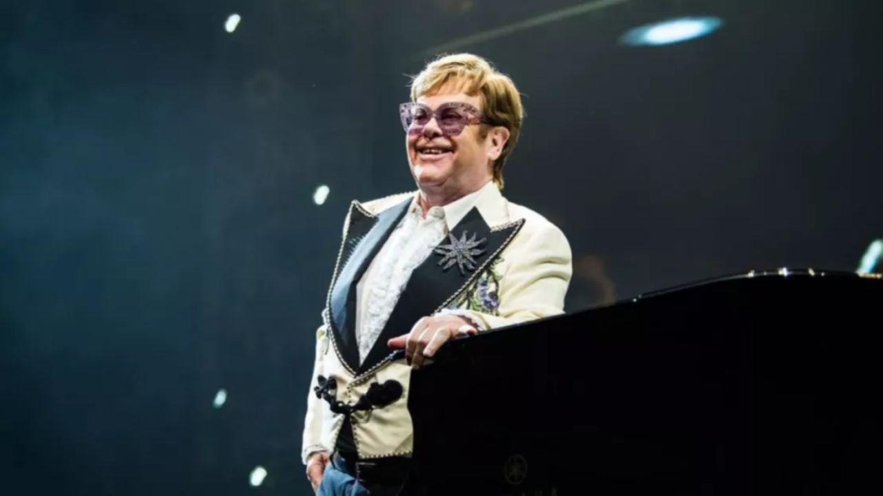 Elton John : Il a totalement perdu la vue ! Elton John : Il a totalement perdu la vue !