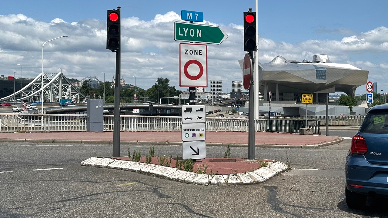 Fin des ZFE ? Ce que &ccedil;a change pour Lyon