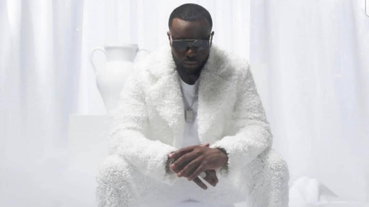 Gims révèle ses théories sur l'électricité en Egypte... Gims révèle ses théories sur l'électricité en Egypte...