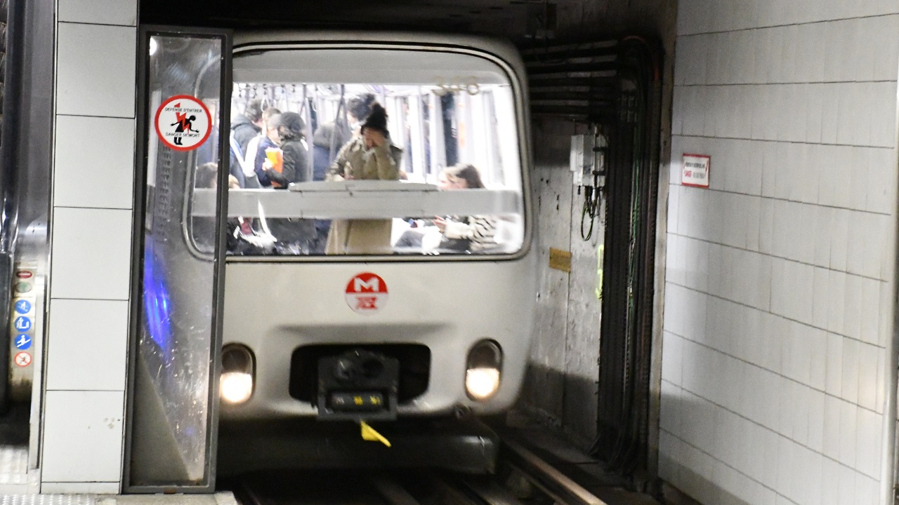 Grosses perturbations sur la ligne de métro D ce mardi matin (MàJ) Grosses perturbations sur la ligne de métro D ce mardi matin (MàJ)