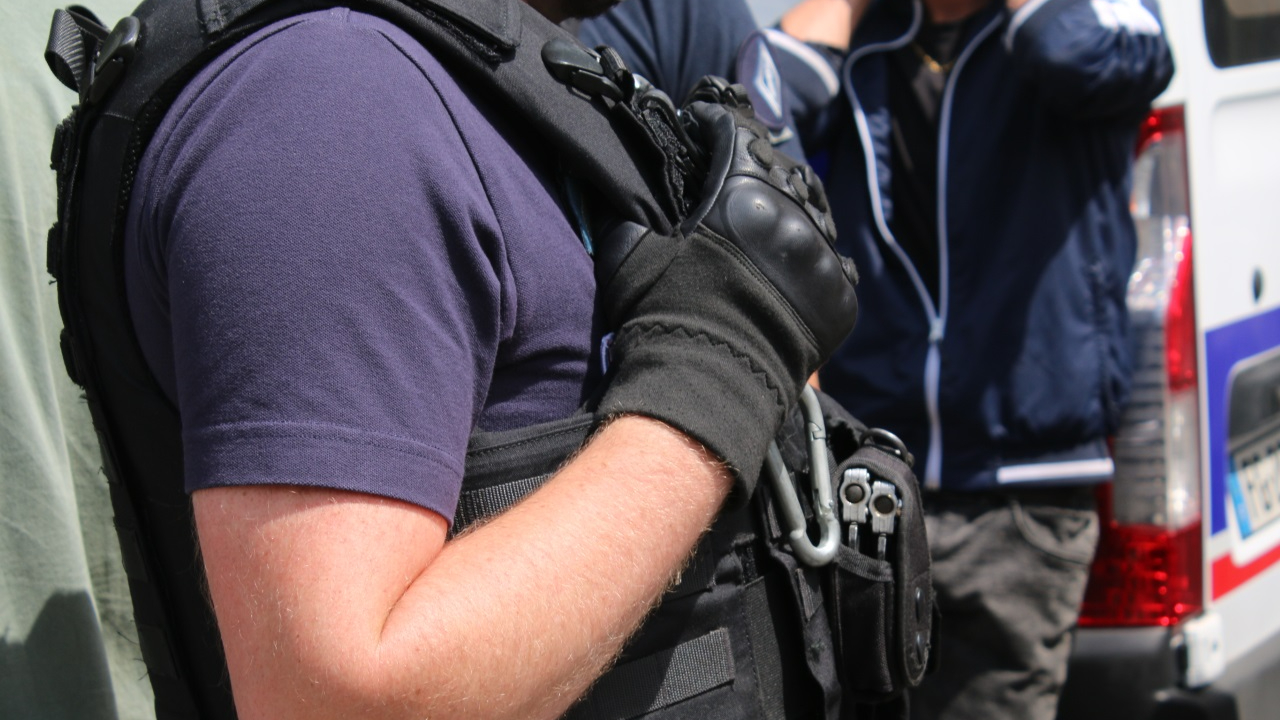 Il allait "mitrailler" des gens : un jeune de 18 ans en garde &agrave; vue pr&egrave;s de Lyon