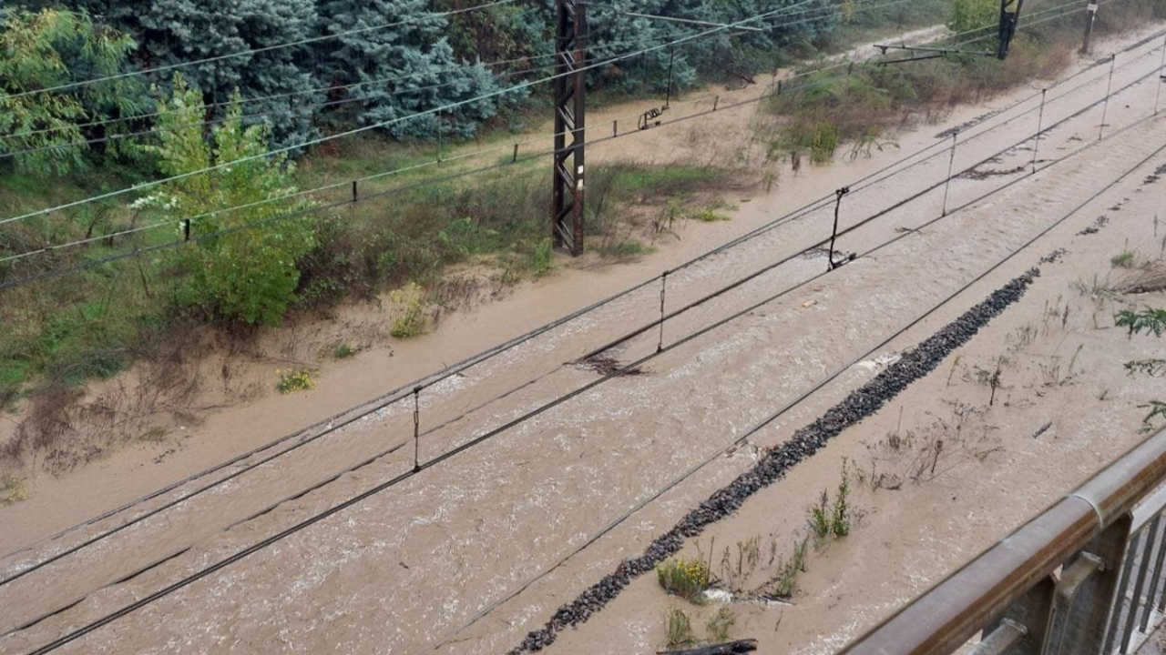 Intempéries : des cars mis en place entre Givors et Saint-Etienne à la place des TER Intempéries : des cars mis en place entre Givors et Saint-Etienne à la place des TER