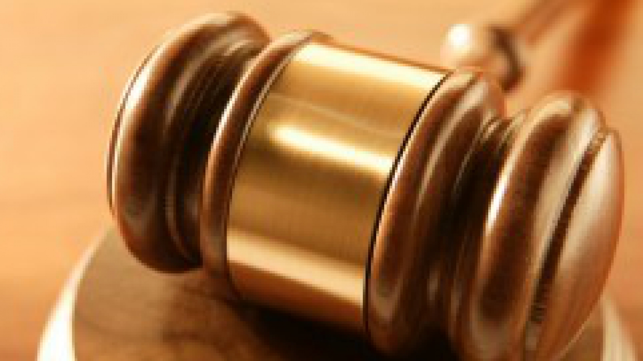 Quatre ans ferme pour celui qui avait demandé à sa fille d'effacer ses fichiers pédopornographiques Quatre ans ferme pour celui qui avait demandé à sa fille d'effacer ses fichiers pédopornographiques