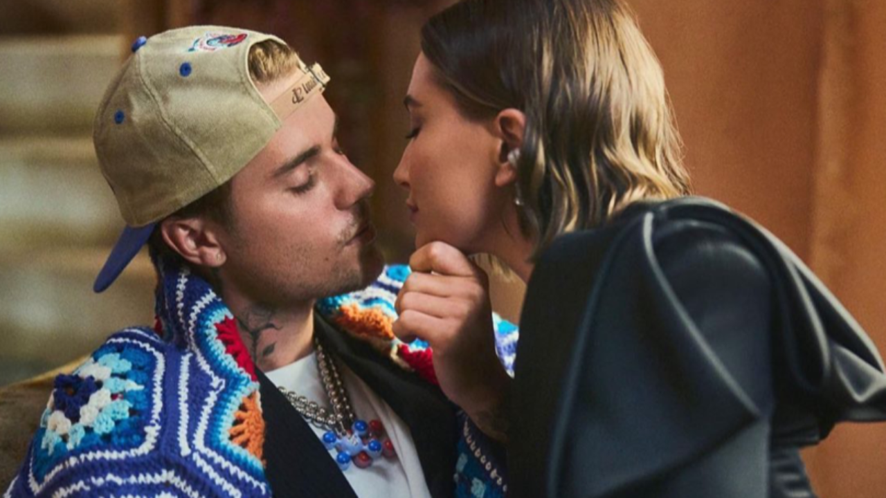 Justin Bieber tiraillé entre Selena Gomez et Hailey Bieber ? Il a le coeur "brisé" ! Justin Bieber tiraillé entre Selena Gomez et Hailey Bieber ? Il a le coeur "brisé" !