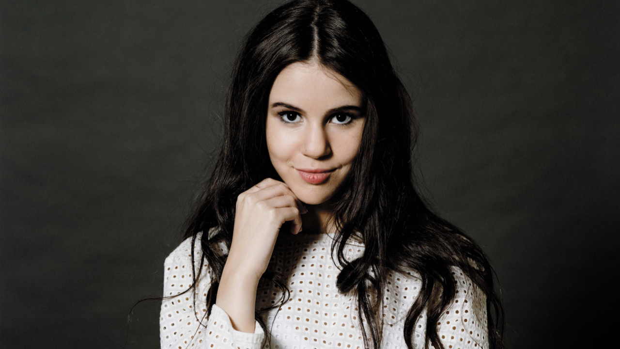 La chanteuse Marina Kaye annonce fièrement ses fiançailles ! (photos) La chanteuse Marina Kaye annonce fièrement ses fiançailles ! (photos)