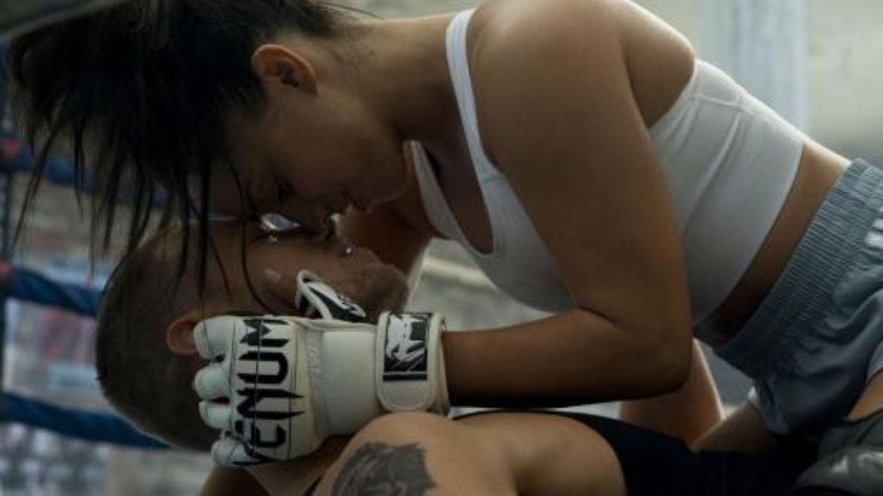 La réalisatrice de la saga « After » de retour avec un nouveau film sulfureux ! (vidéo) La réalisatrice de la saga « After » de retour avec un nouveau film sulfureux ! (vidéo)