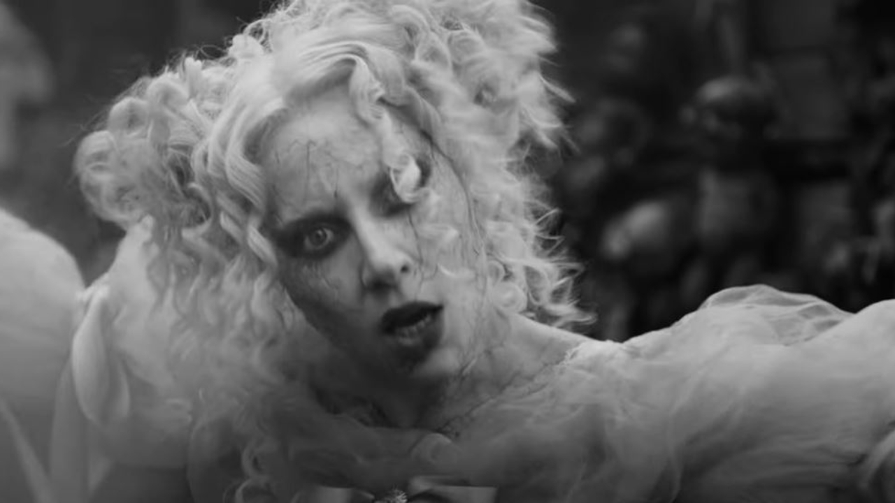 Lady Gaga dévoile le clip effrayant de "The Dead Dance" pour la série "Mercredi"