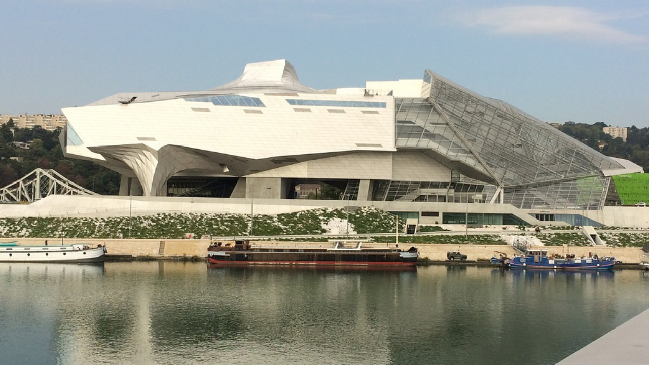 Le Mus&eacute;e des Confluences de Lyon suspend l&rsquo;arriv&eacute;e d&rsquo;un squelette de T-Rex